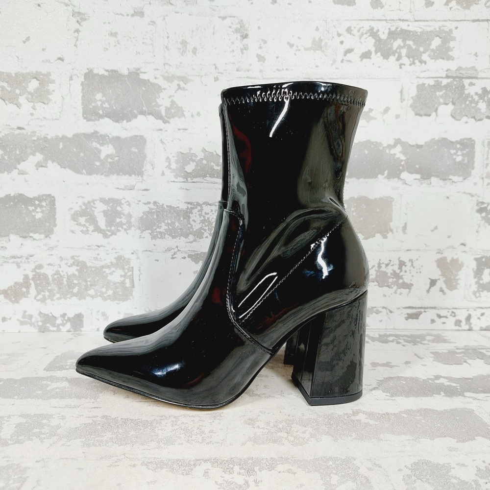 NEW Abound Billie Pointed Toe Black Patent Zip Ankle Boots C843